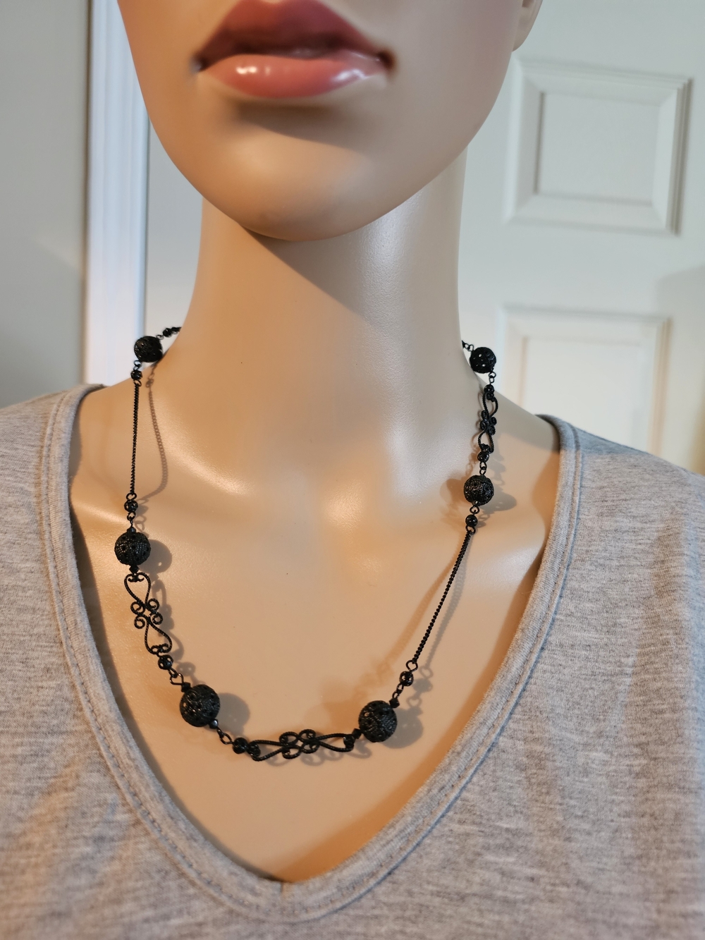 Delicate Black Filigree Bead Necklace for Women